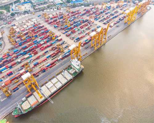 空调灯光自己亮了怎么回事 空调灯光自己亮了解决方法